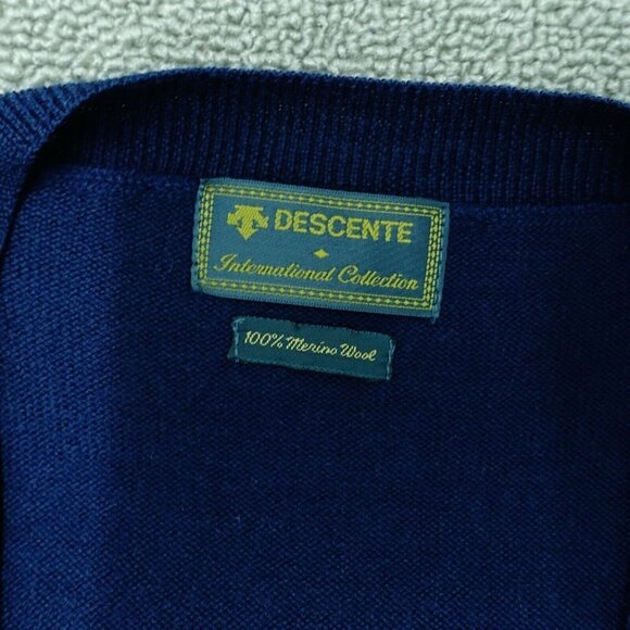 Descente 100% Wool sweater vest men size large Blue sleeveless fitted v-neck - Picture 3 of 7